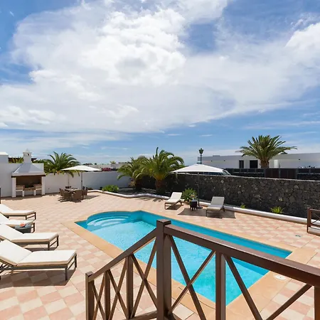 Elegant In Private Pool *